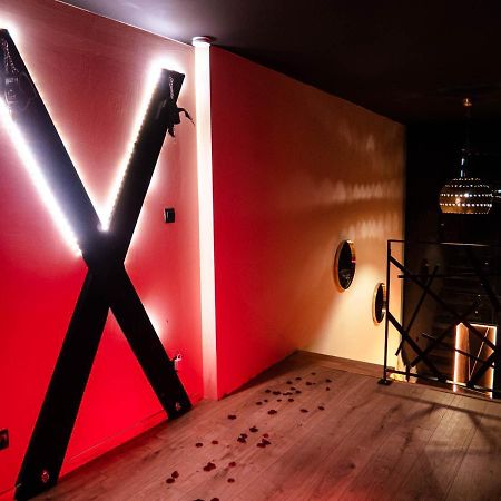 Douceur Du Charme - Love-Room A Charmes Entre Epinal Et Nancy エクステリア 写真