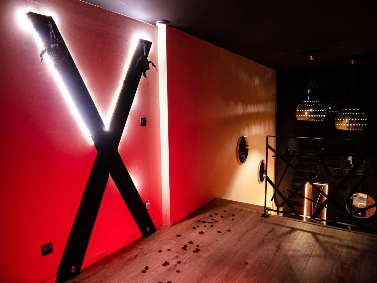 Douceur Du Charme - Love-Room A Charmes Entre Epinal Et Nancy エクステリア 写真