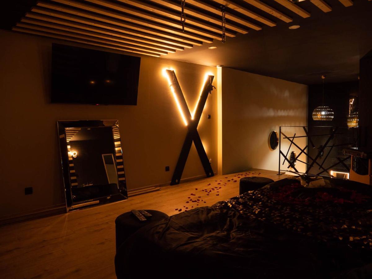 Douceur Du Charme - Love-Room A Charmes Entre Epinal Et Nancy エクステリア 写真