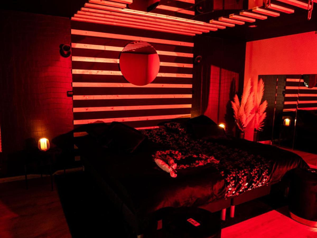 Douceur Du Charme - Love-Room A Charmes Entre Epinal Et Nancy エクステリア 写真